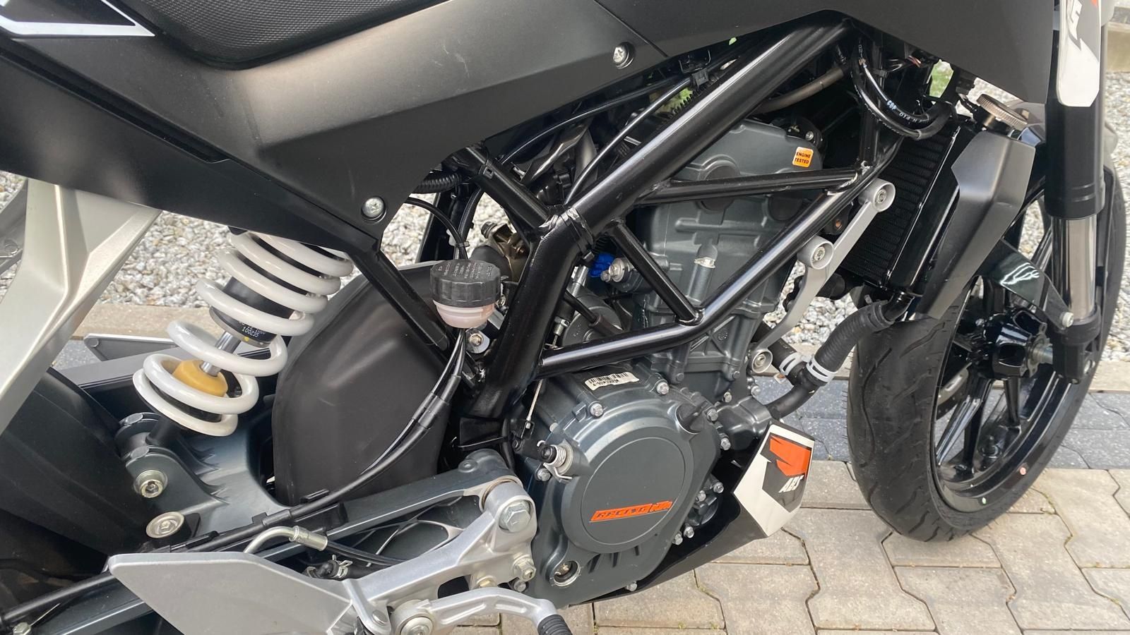KTM Duke 125 (2014) – Idealny na A1,B Przebieg JEDYNIE 1790 km!