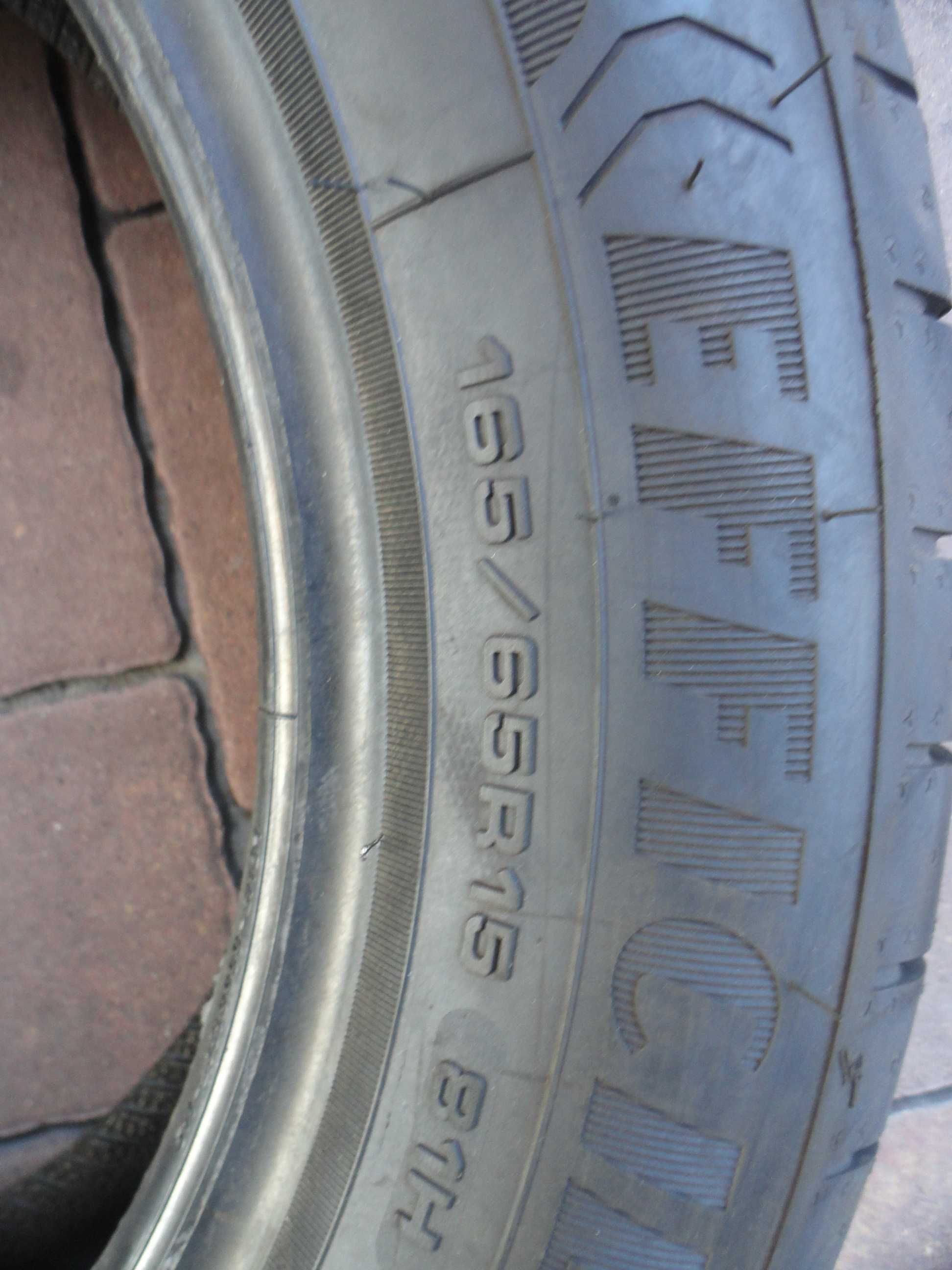 165/65R15 Goodyear Efficient Grip Performance