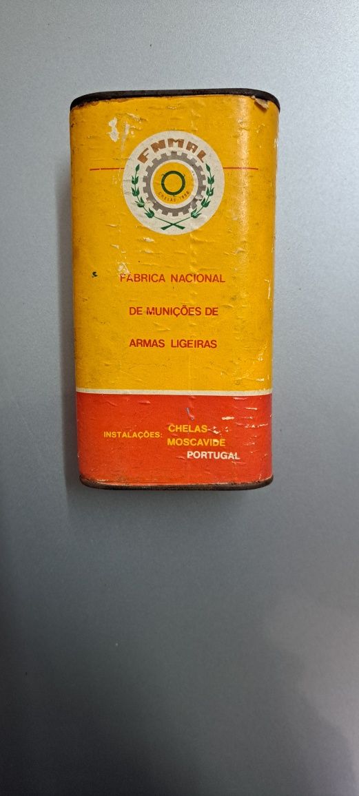 Lata retro de pólvora