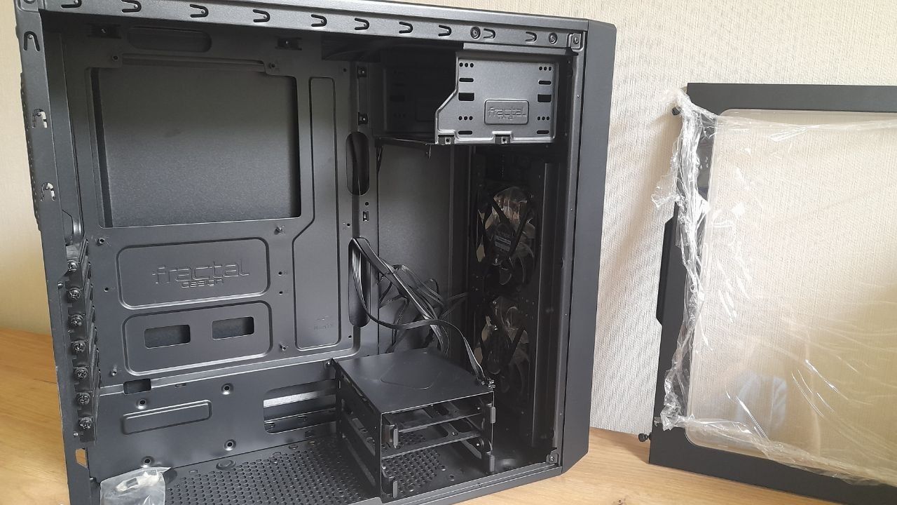 Корпус ПК Fractal design focus g
