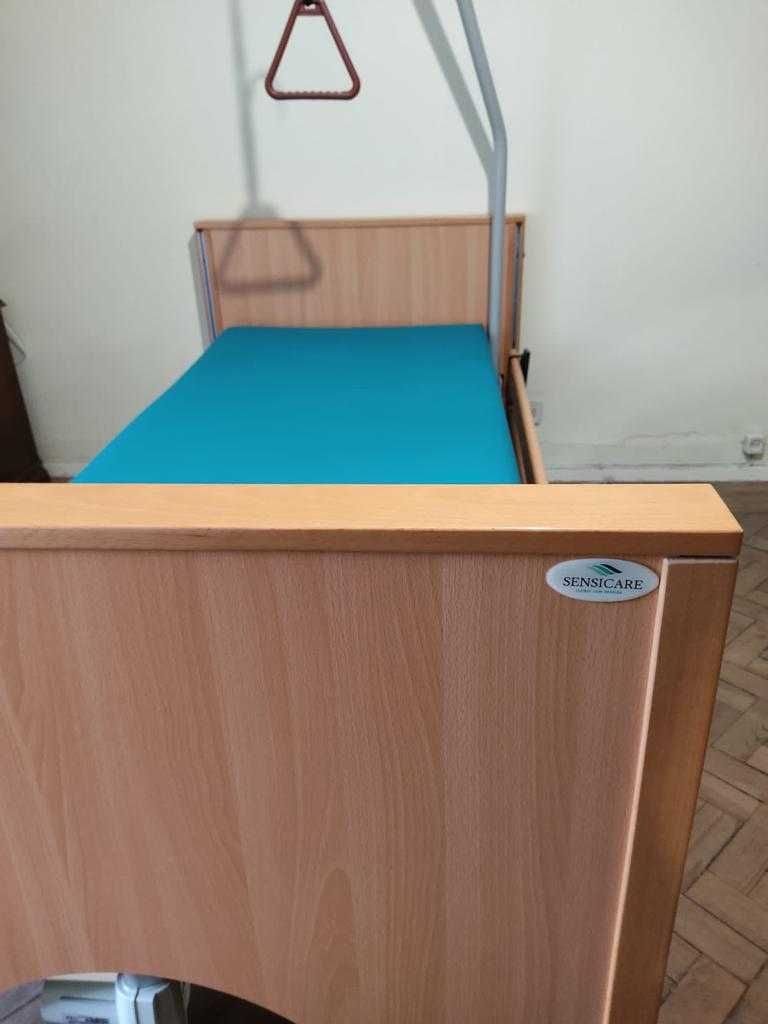 Cama articulada eléctrica da Sensicare + colchão anti-escaras - VISEU