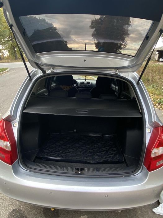 Продам авто Skoda Fabia 2014