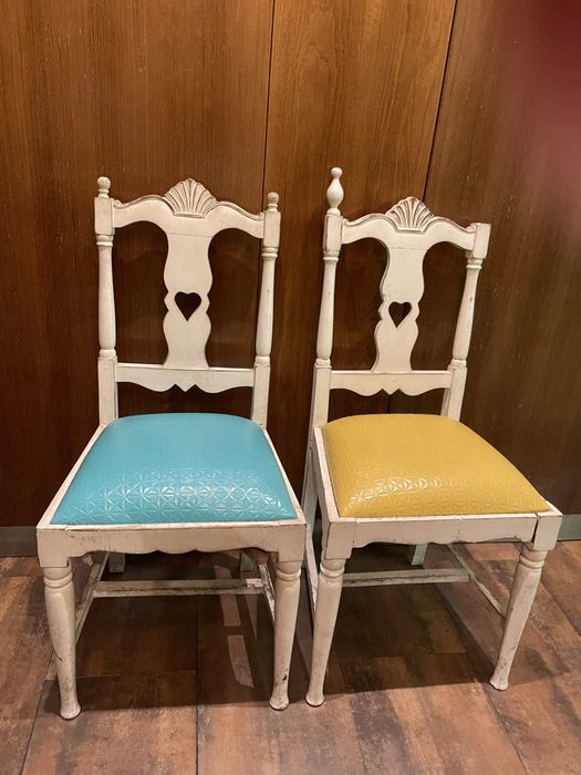 Cadeiras vintage variadas