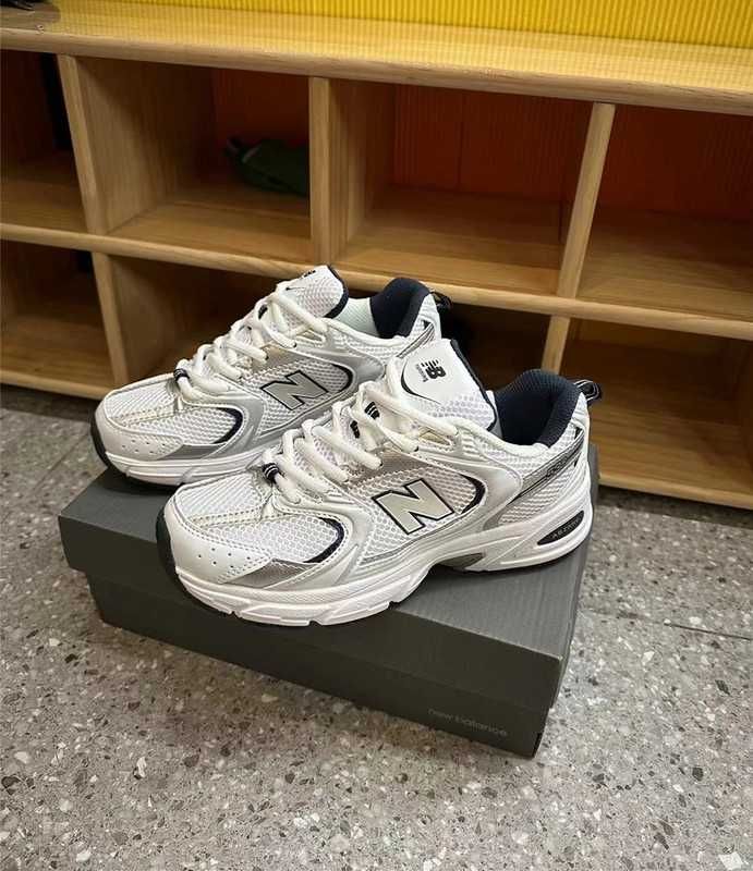 Przyjaźń Buty damskie New Balance530 WhiteSrebrnyNB530 Roz.39.5