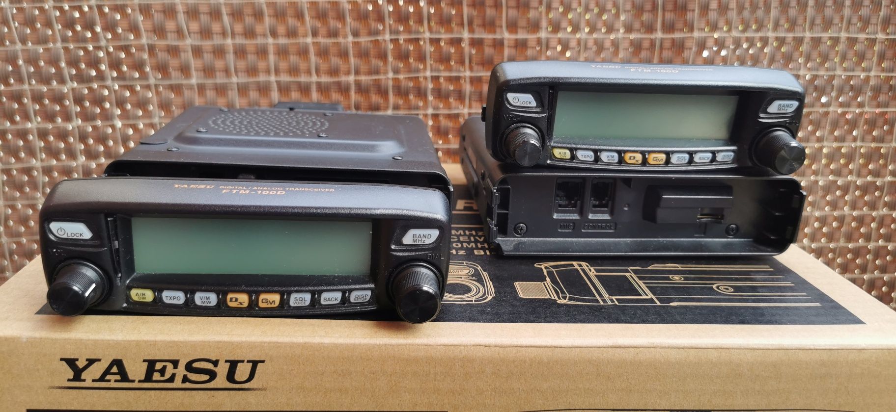 2 radiotelefony TRX YAESU FTM-100DE bogaty zestaw stan bardzo dobry
