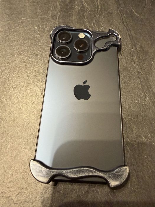 iPhone 15 Pro 128 GB Blue Titanium – jak nowy, pudełko i ramka etui