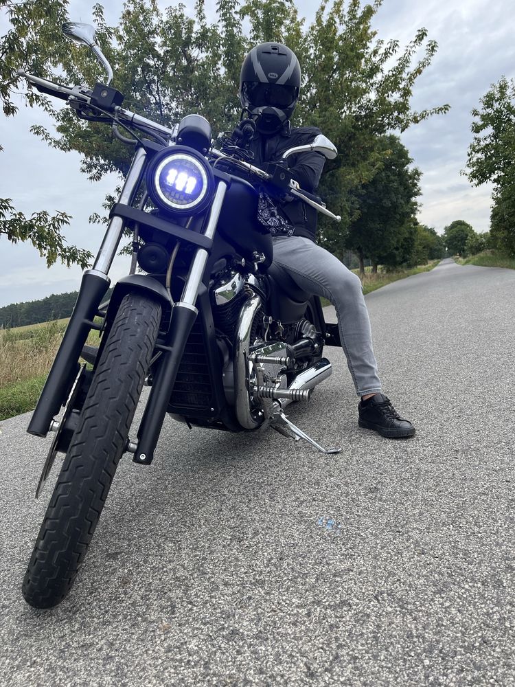 Suzuki Intruder Vs 800 Bobber