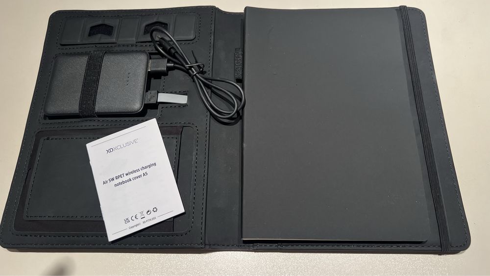Teczka Notes A5 z wbudowanym power bank 5000 mAh