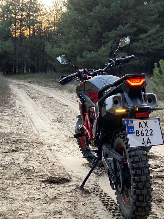 Мотоцыкл Spark 300 эндуро .