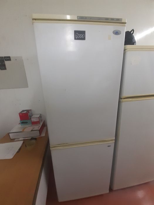 Холодильник , полностью рабочий