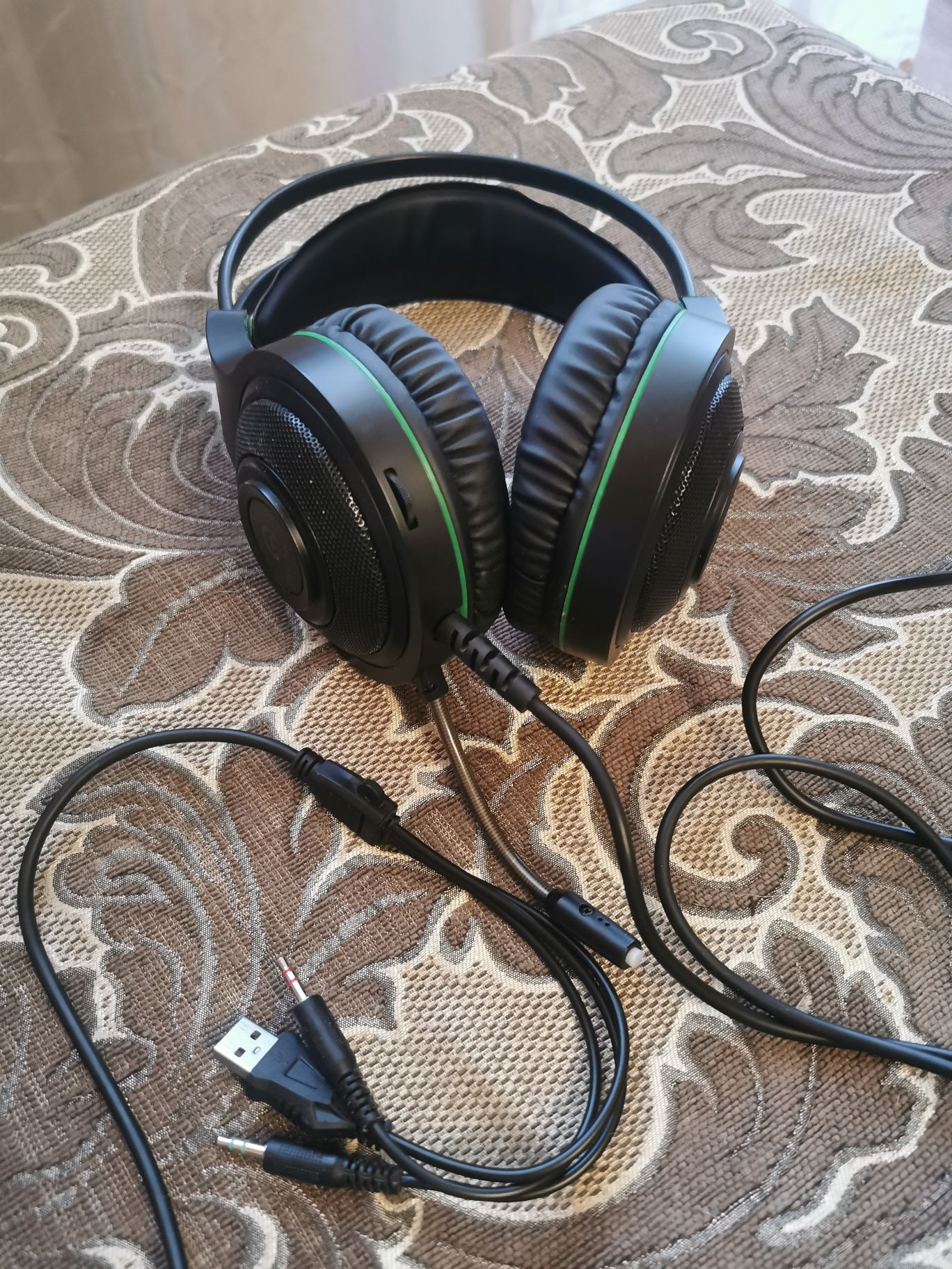 Продам игровые наушники