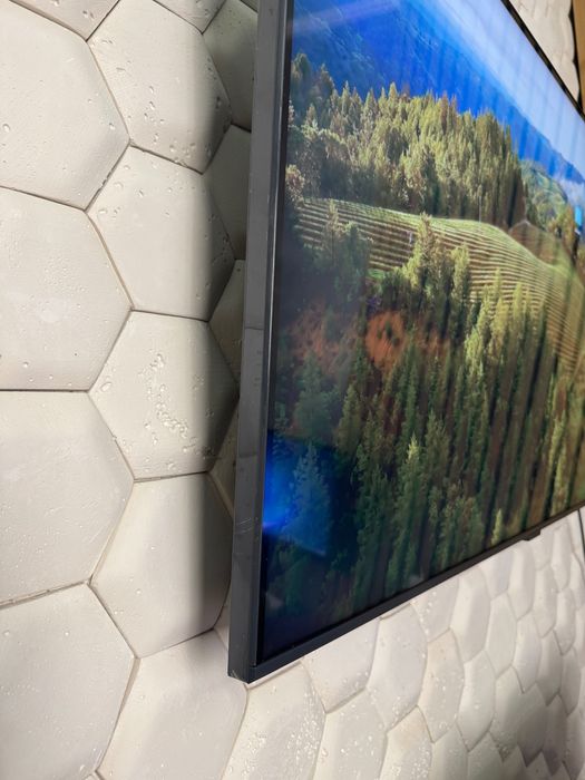Телевізор Samsung 43