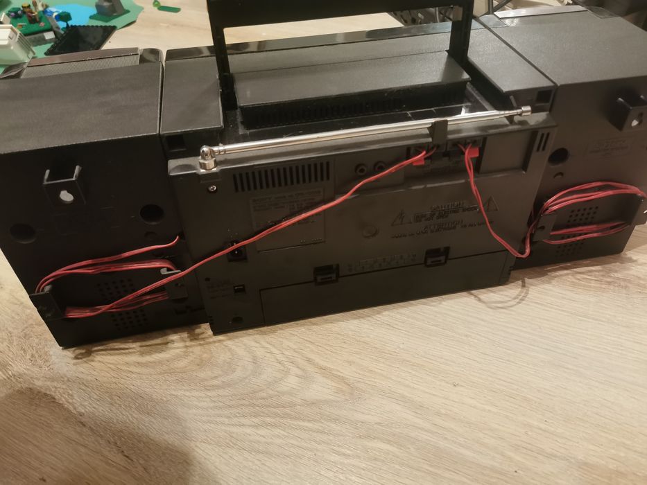 Radio magnetofon Sony CFS-1000S retro boombox