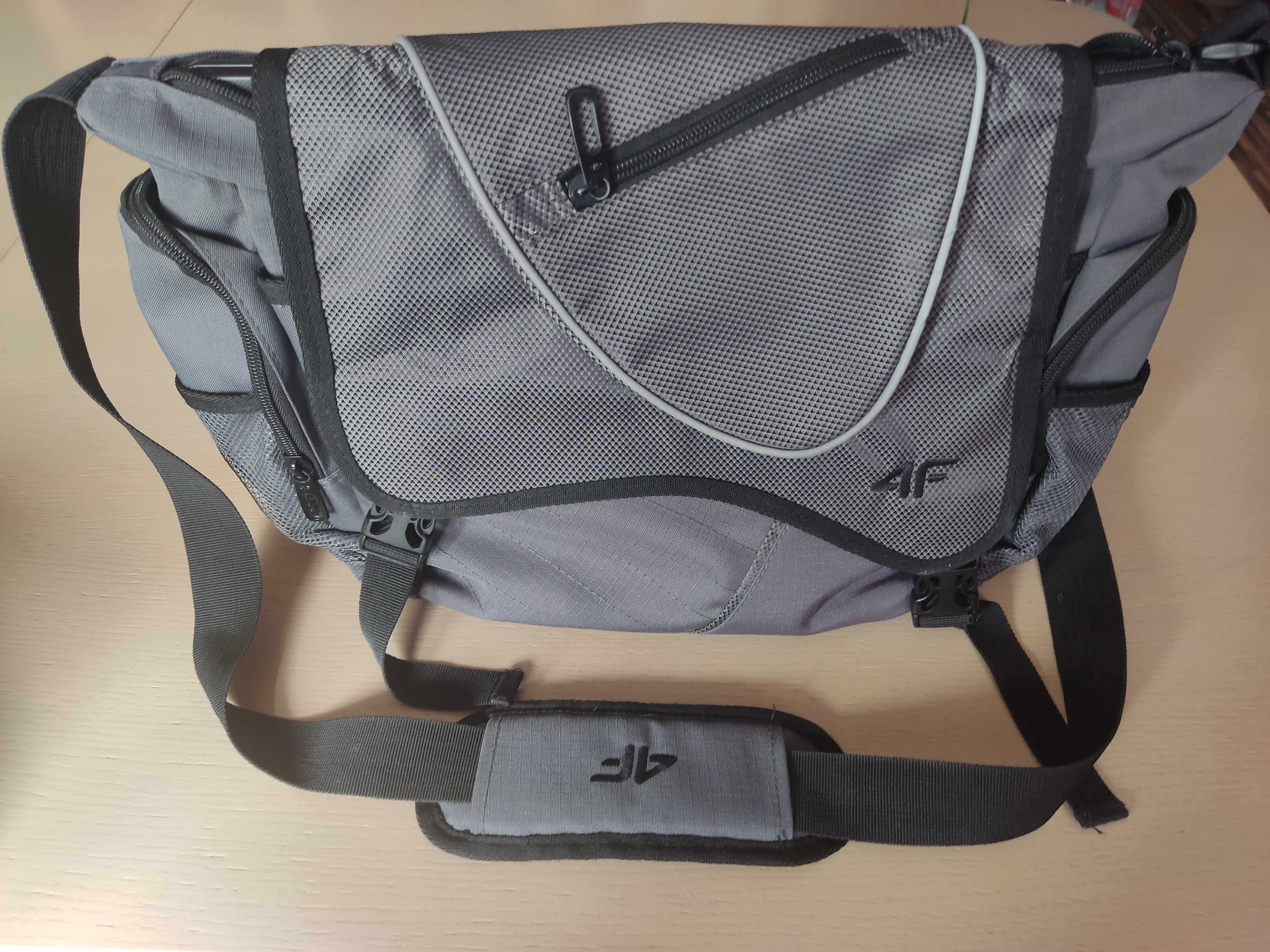 Uniwersalna torba dla laptopa 15,6” 4F