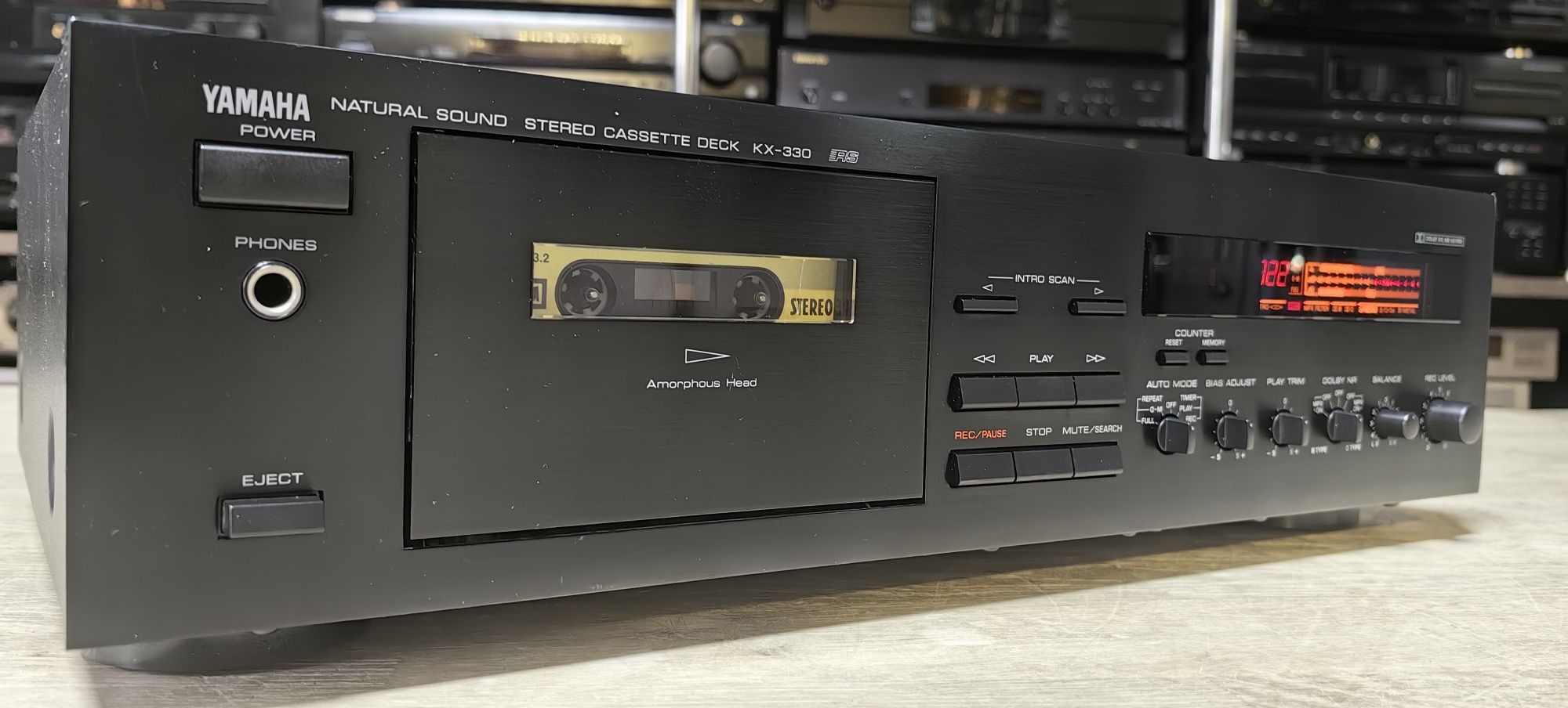 Касетний програвач Yamaha KX-330