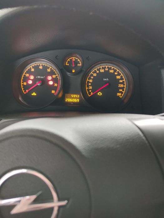 Продам Опель астра h