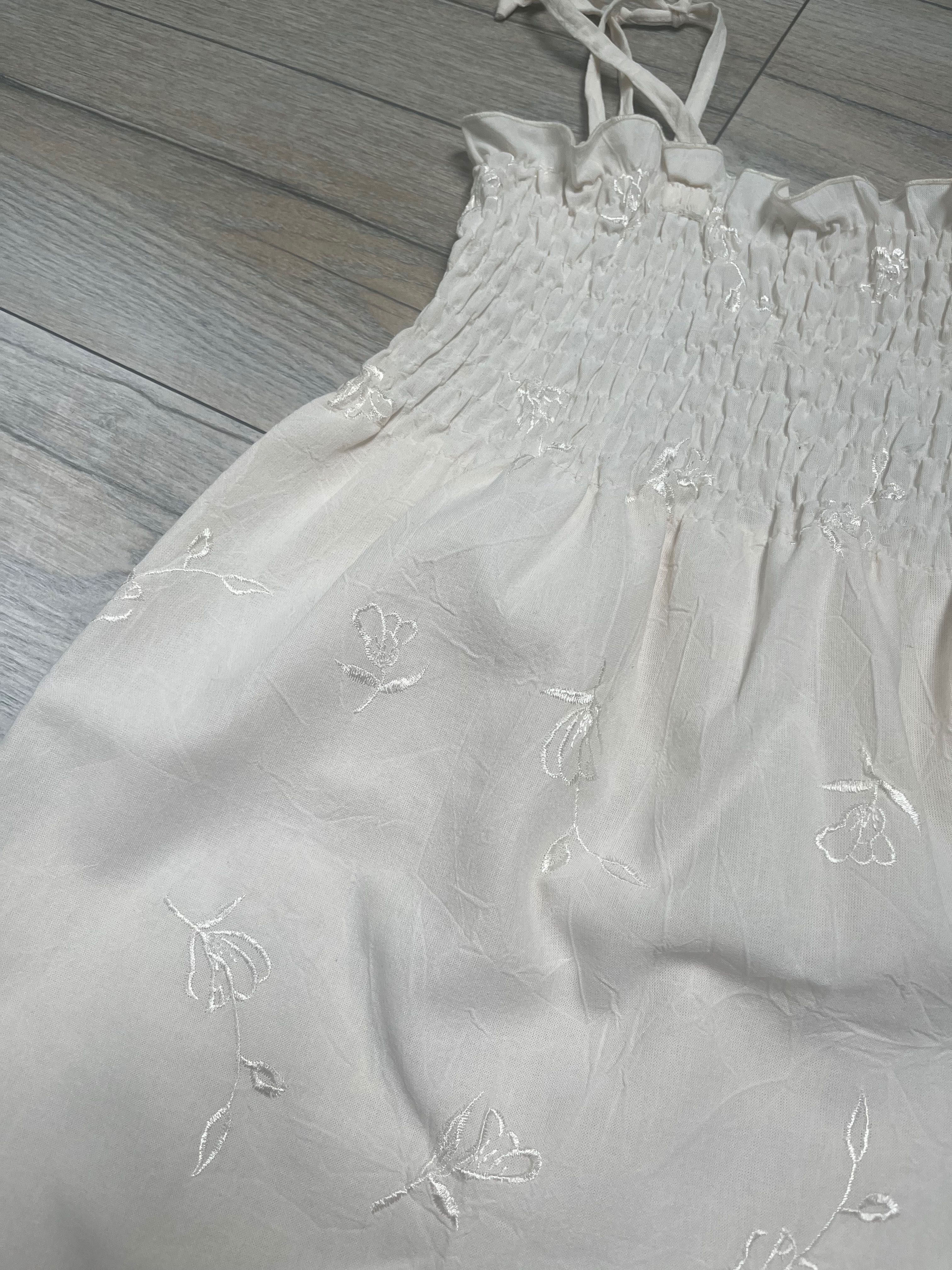 kremowa sukienka cottagecore vintage S