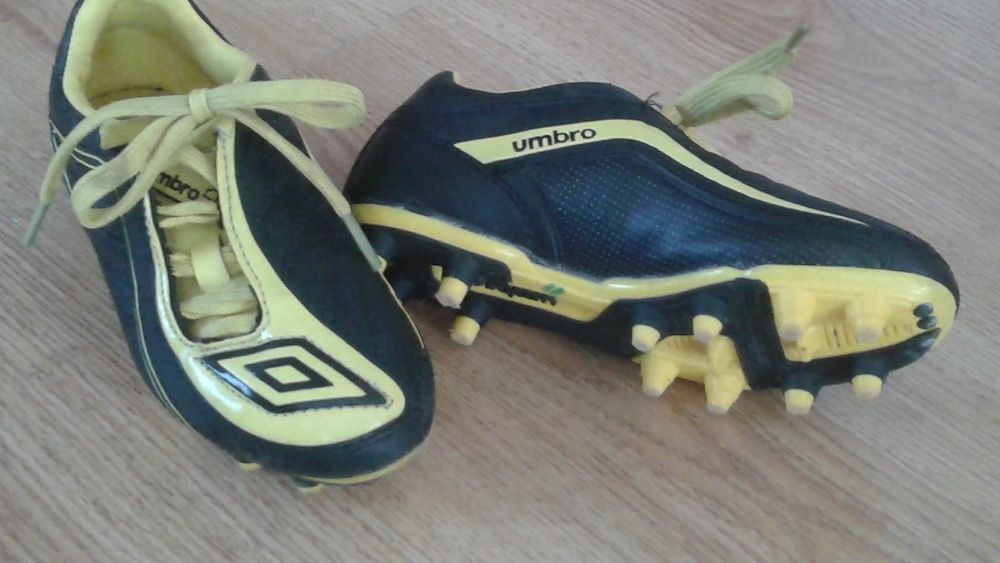 Korki , buty sportowe UMBRO 28.5