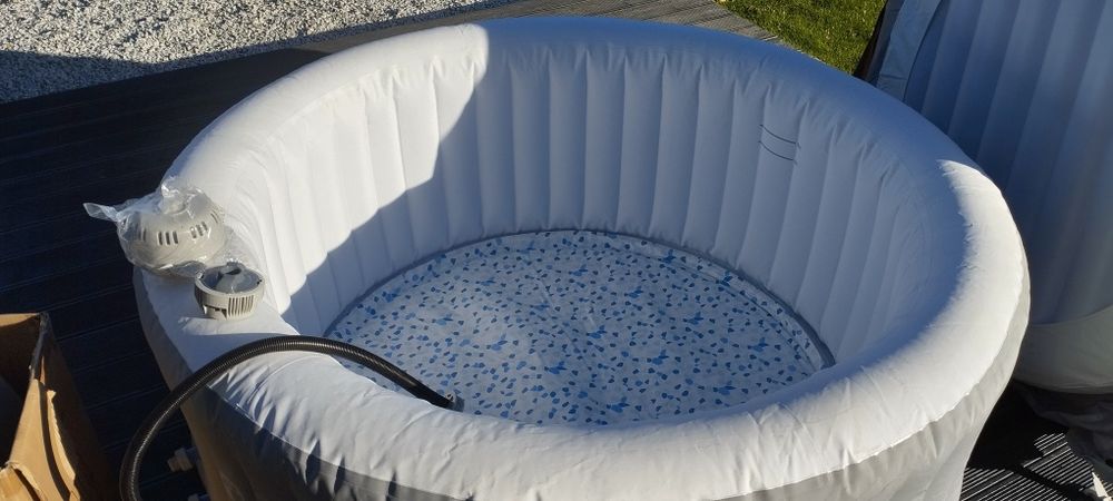 Bestway lay z spa jacuzzi basen St.Lucia