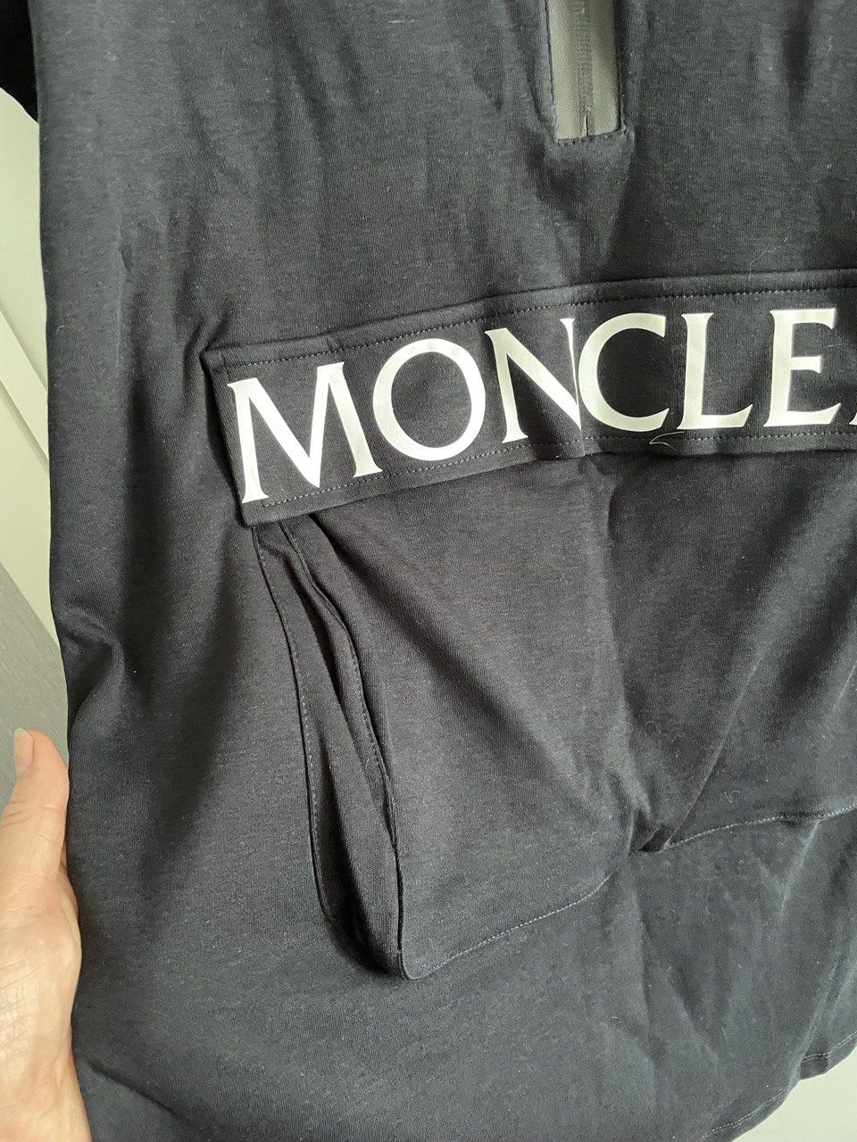 Платье-туника с капюшоном от Moncler