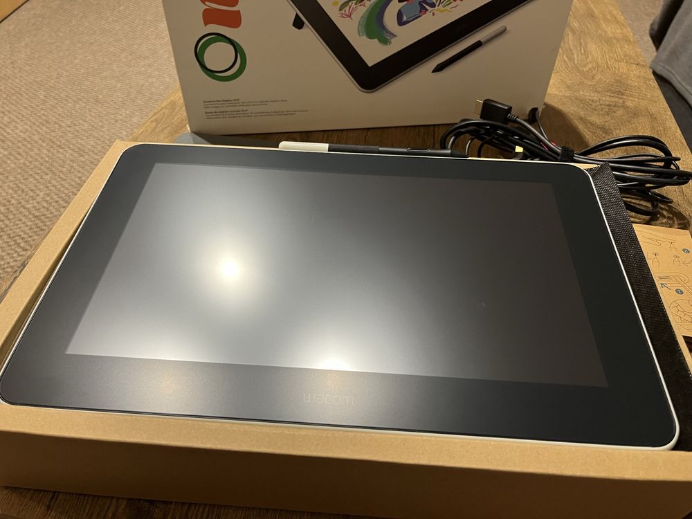 Графічний планшет Wacom One 13