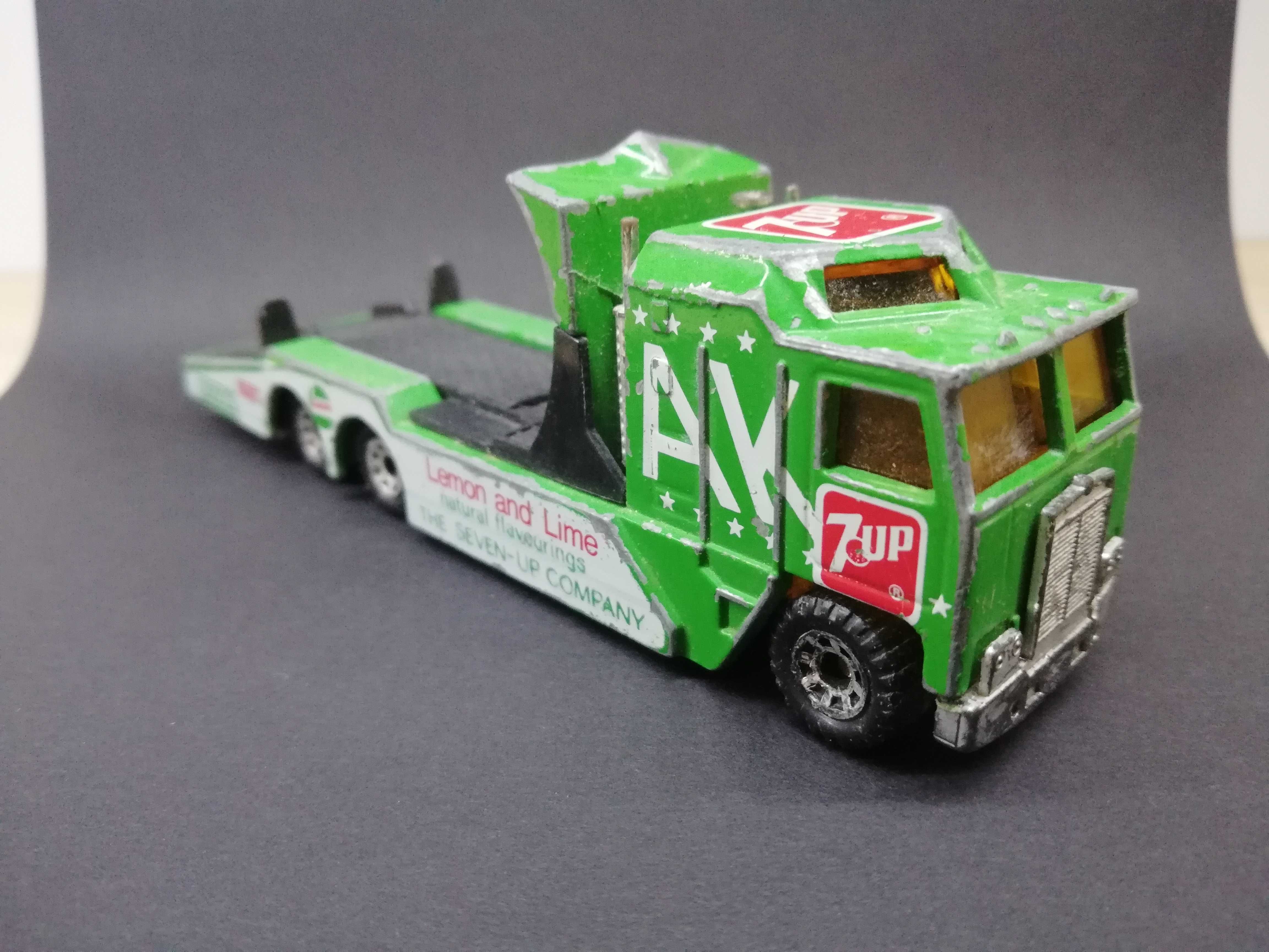 Resorak Matchbox Kenworth Cabover Racing Transporter 7UP