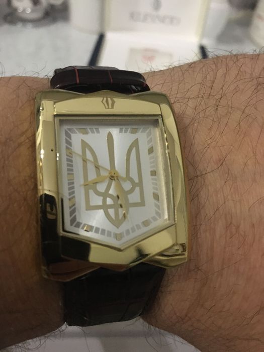Годинник Клейнод  від президента Зеленского.