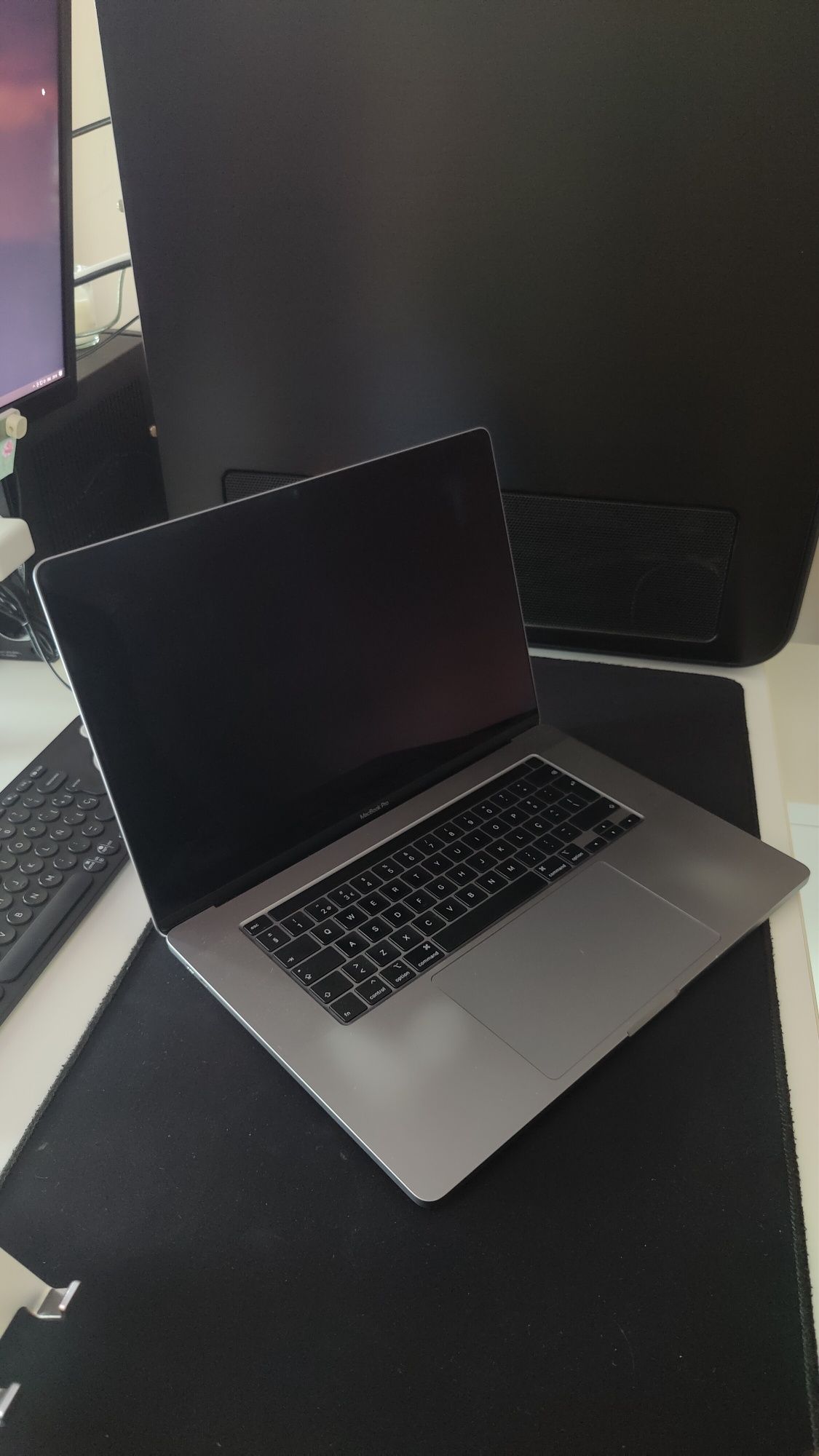 MacBook Pro 2019 16" 32GB 512GB