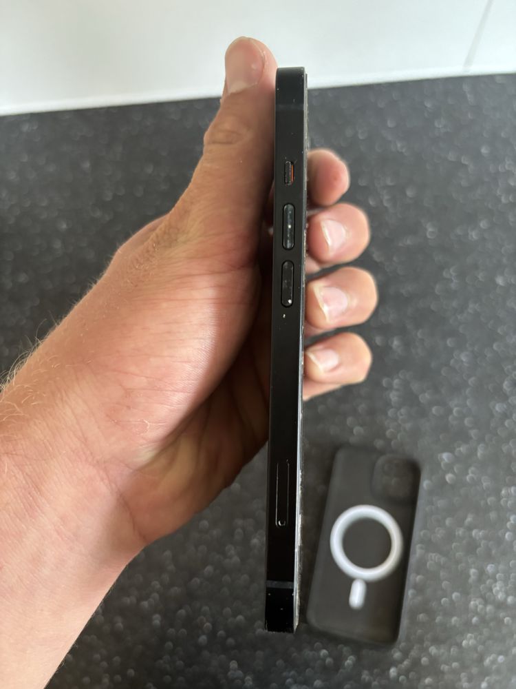 Iphone 13 czarny 64gb