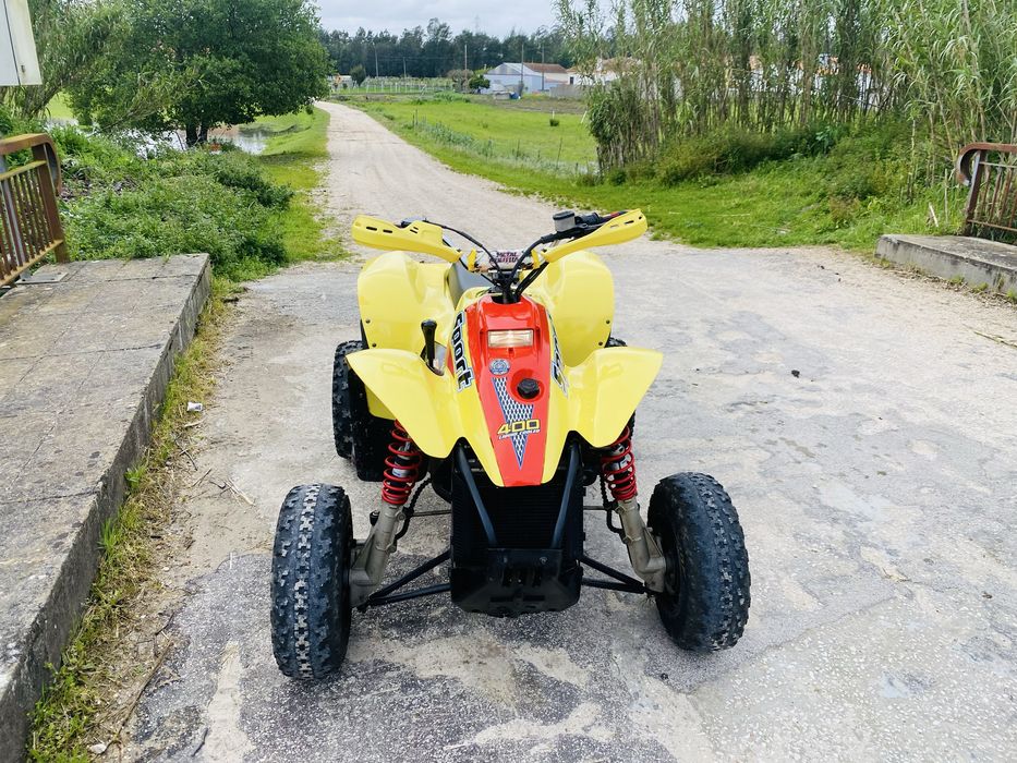 Polaris 400 2t muito bem estimda