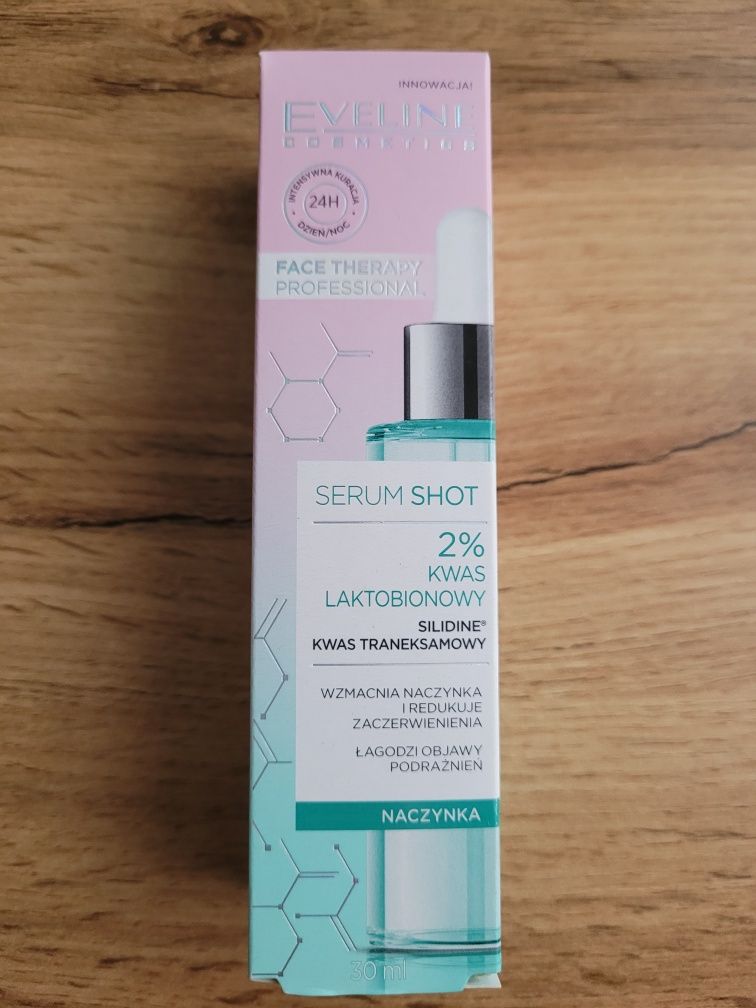 Eveline serum shot