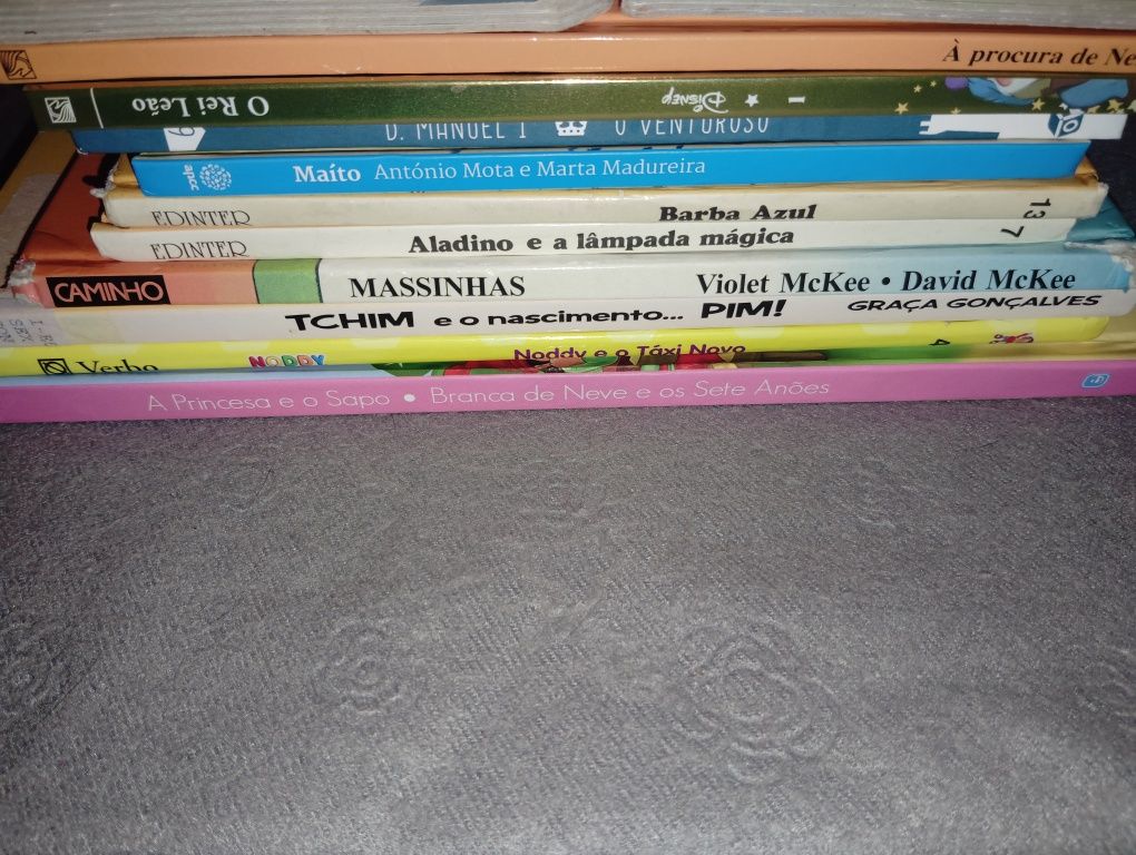 Livros Infantis Usados