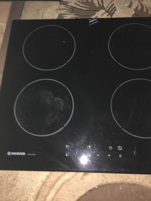 Płyta indukcyjna HOOVER 230 V uszkodzona