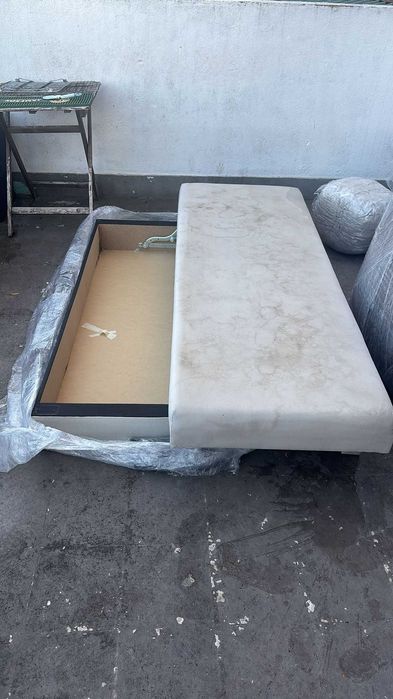 Sofa cama usado em bom estado mas com manchas