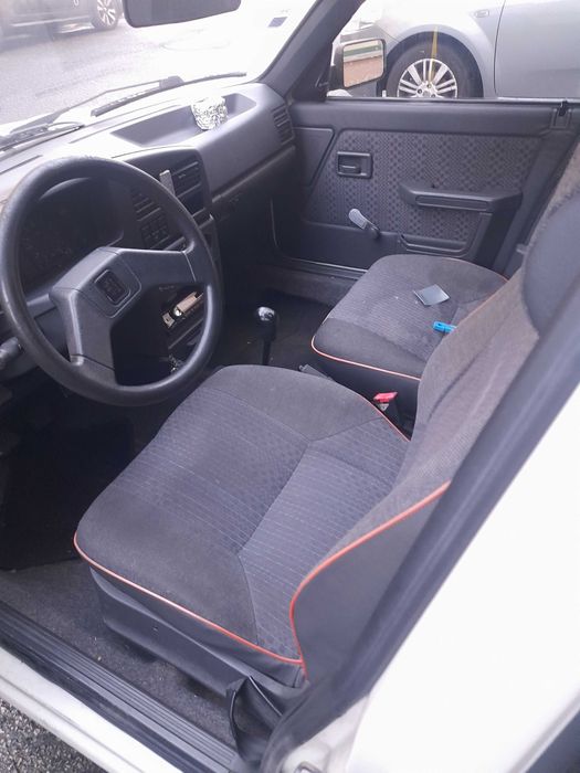 Carro  Peugeot  309   para  abate  ou para peças