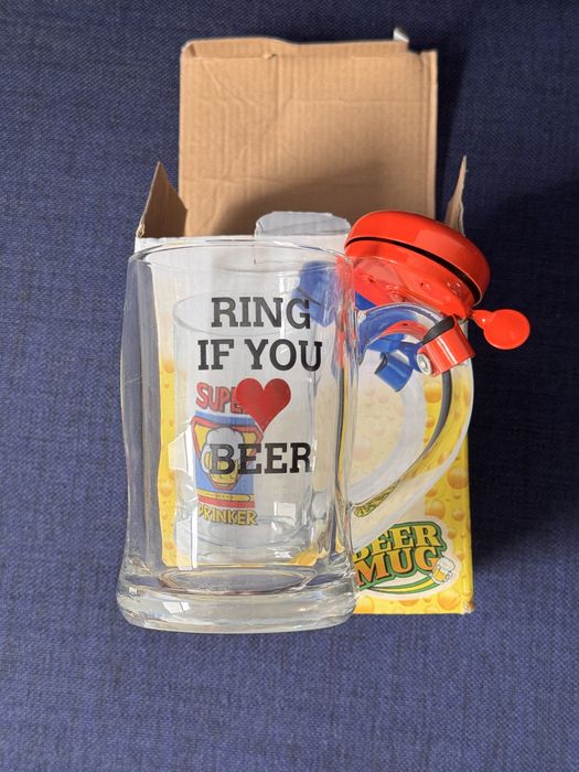 Kufel z dzwonkiem zabawny prezent