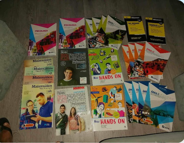 Livros escolares de curso profissional