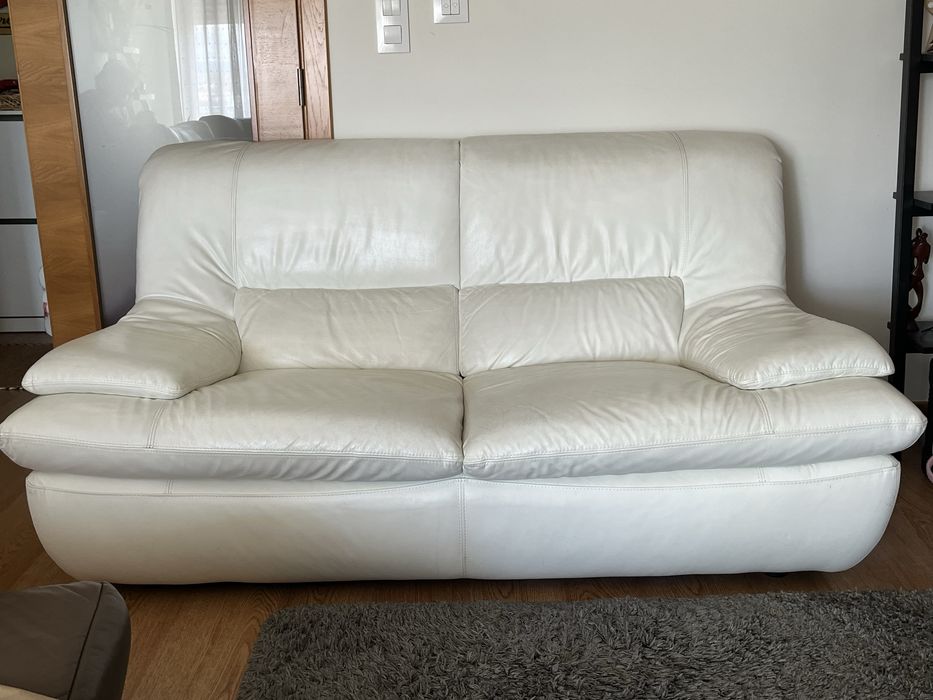 Sofá branco de pele, 2 lugares