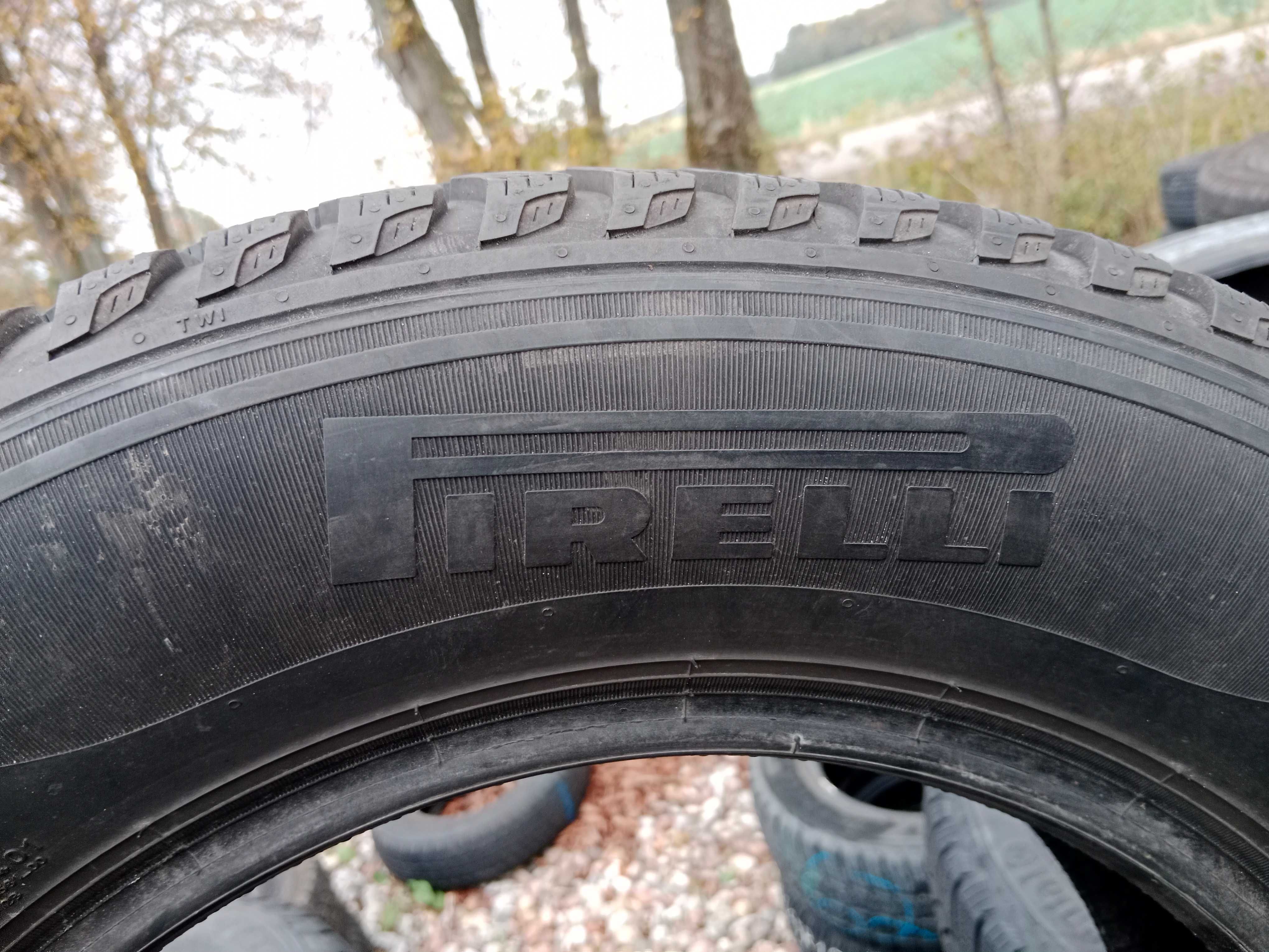 Opona używana 205/65R15 Pirelli Winter Cinturato TM 1szt.