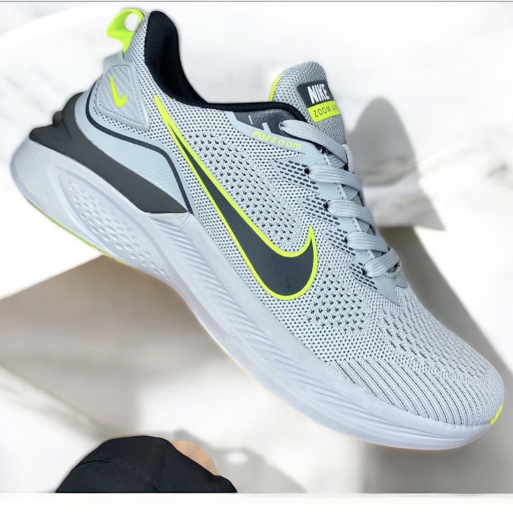 Кроссовкі NIKE zoom