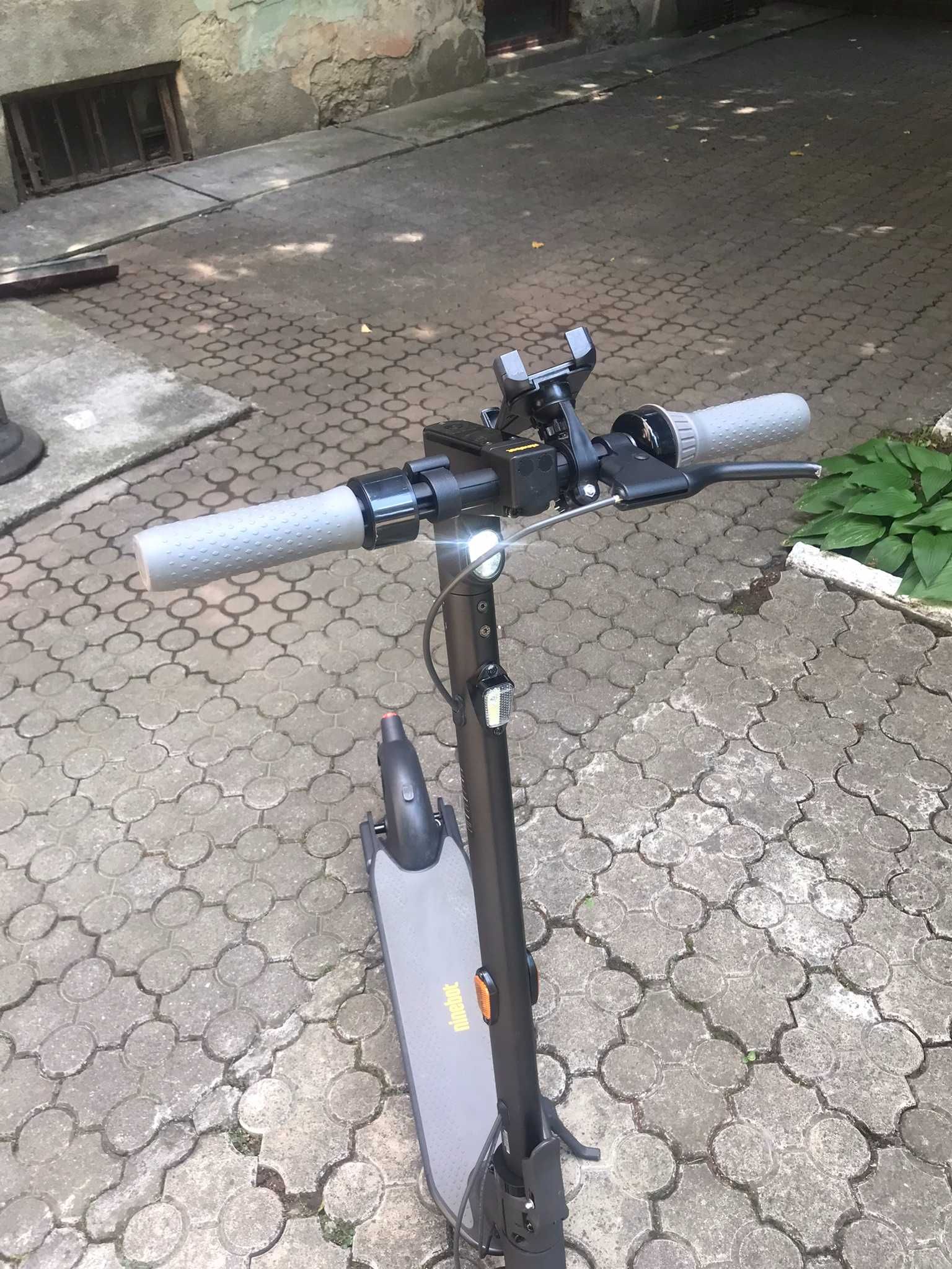 Електросамокат Segway-Ninebot MAX G30E II