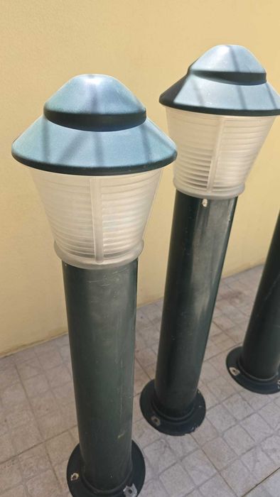 Candeeiros Jardim (Apenas a estrutura Verde + Abajur)