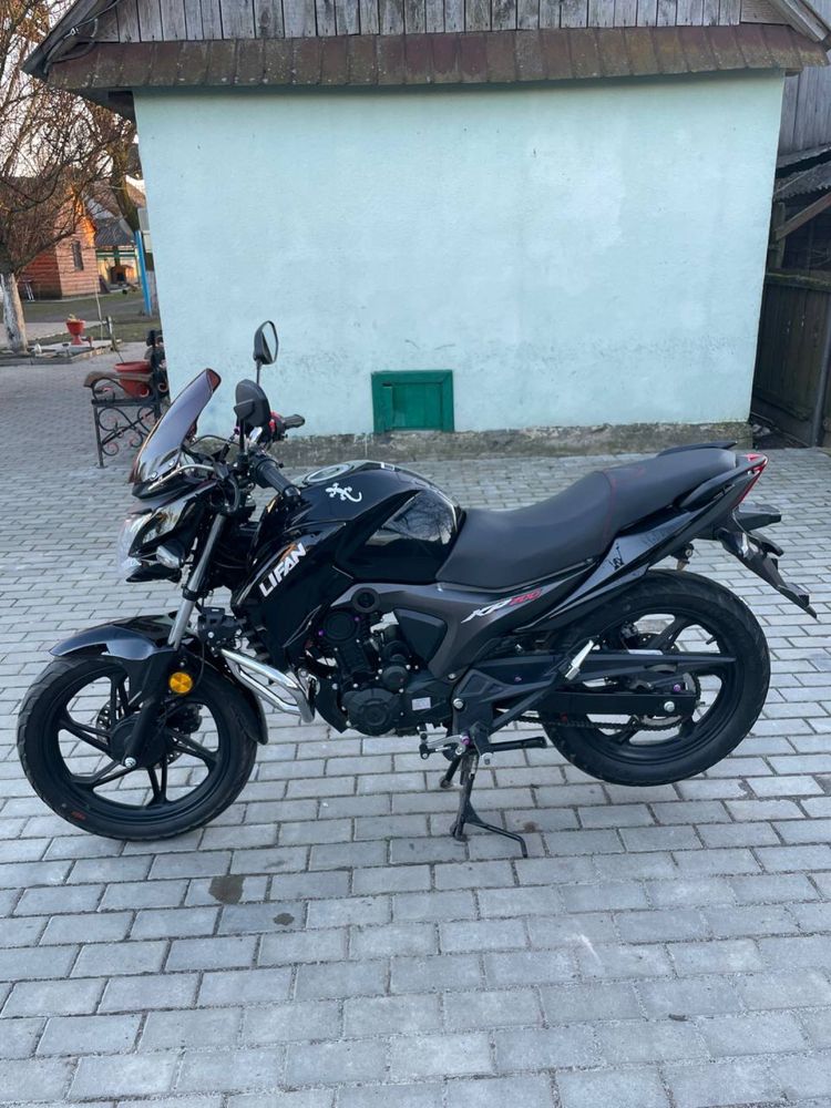 Мотоцикол Lifan kp200