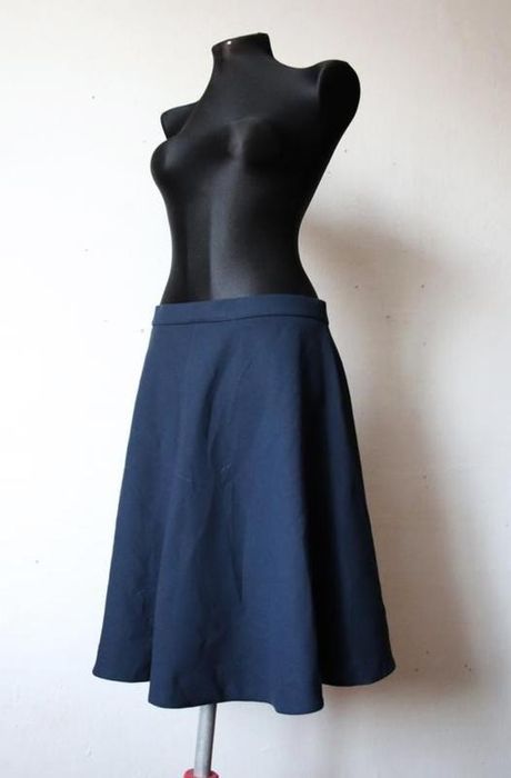 Юбка міді по коліна темно синя cos