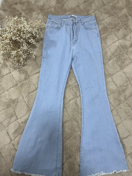 Жіночі джинси в гарному стані