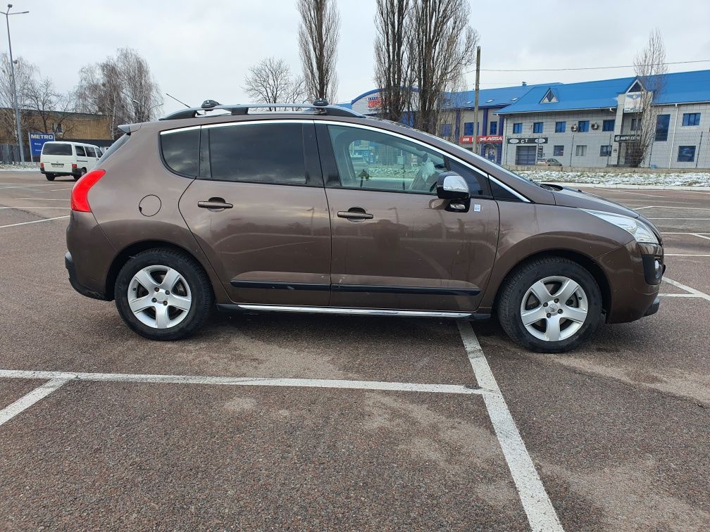 Peugeot 3008 2013 гібрид (HEV) 2.0л