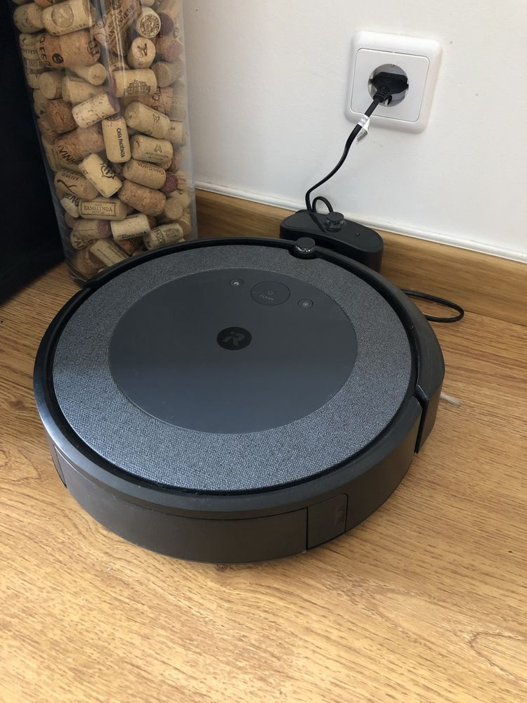 IRobot Roomba i3