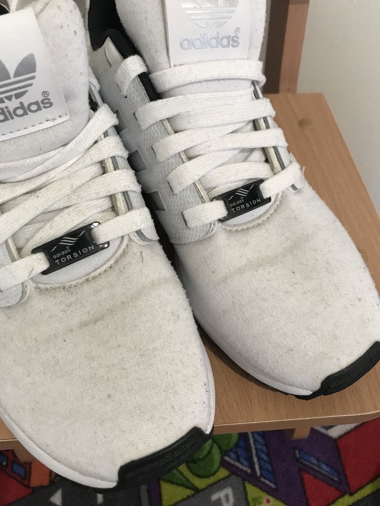 Кросівки adidas 38