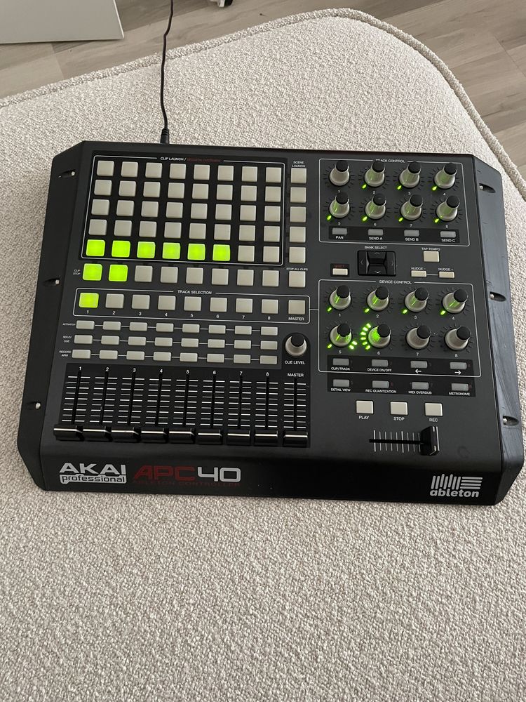 Akai APC40 MKI - kultowy kontroler midi