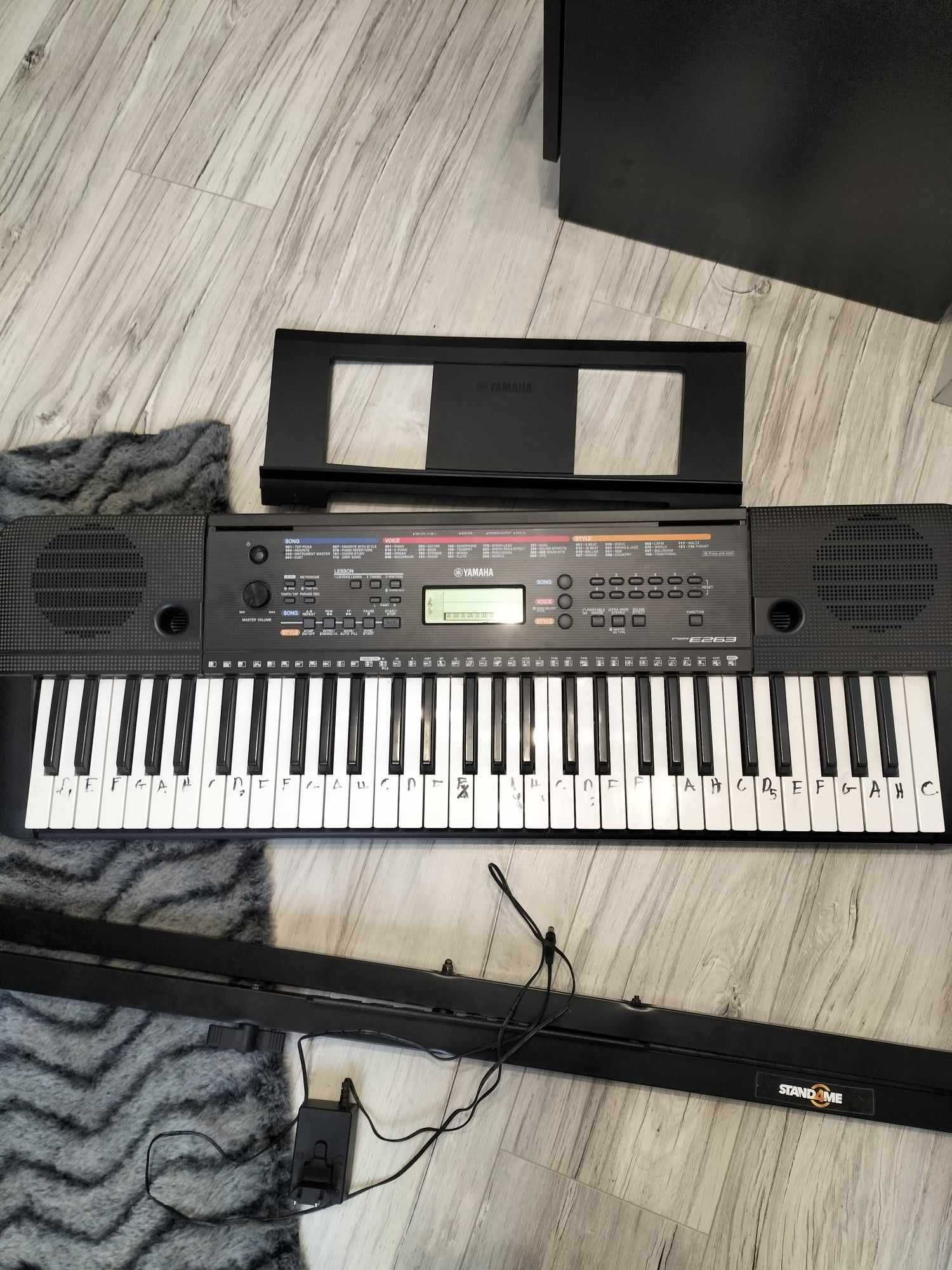 Keyboard Yamaha PSR E263